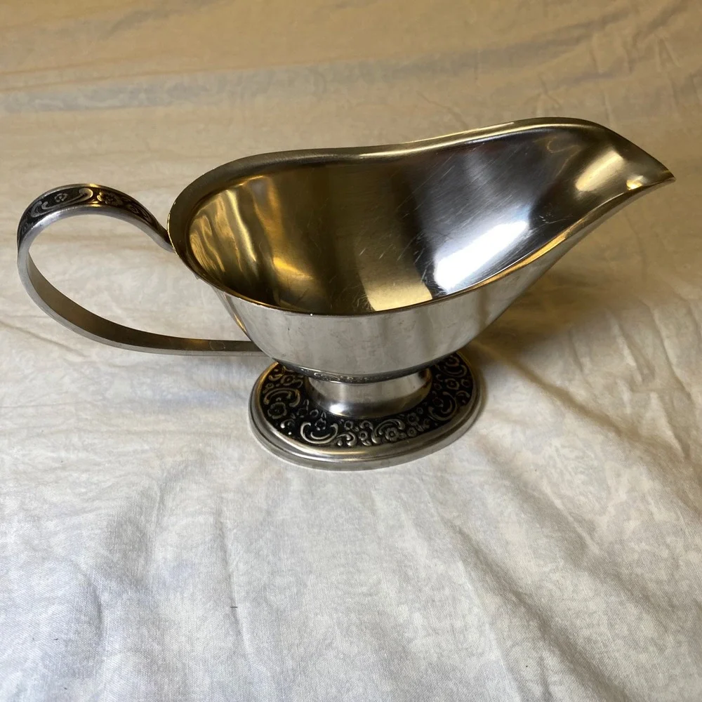 Oneida Clifton 18/8 Stainless Steel Gravy Boat Sauce Server Black Floral Japan